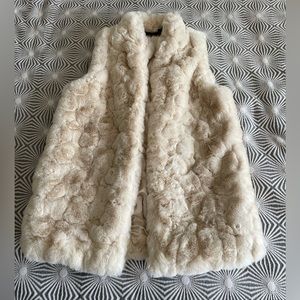 NWOT Faux Fur Vest M